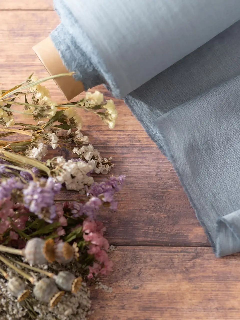 Blue_Linen_Cloth_c7549127-4741-4ec5-b32f-6ebe6c1a0268.webp