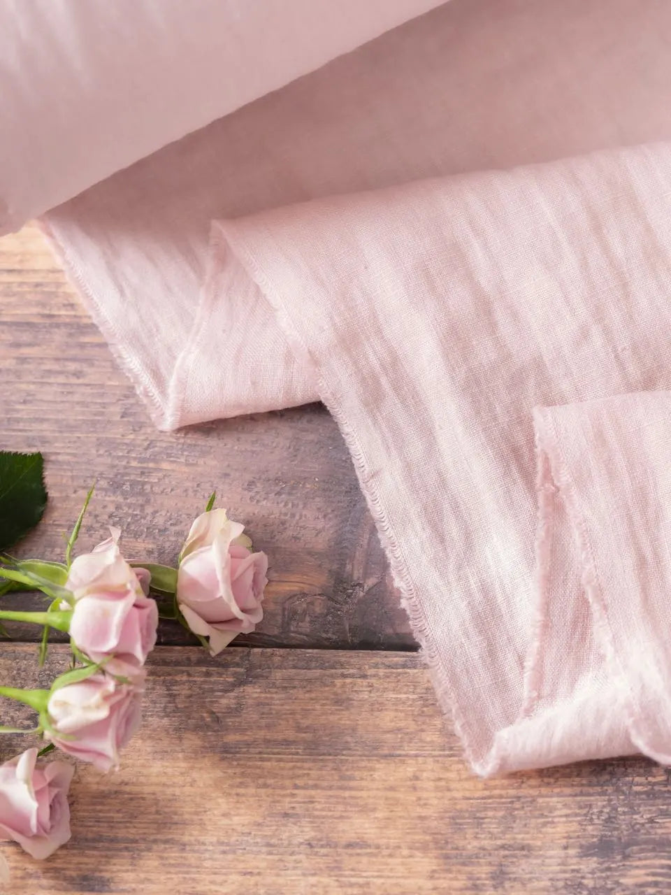 Light_dusty_pink_linen_fabric.webp