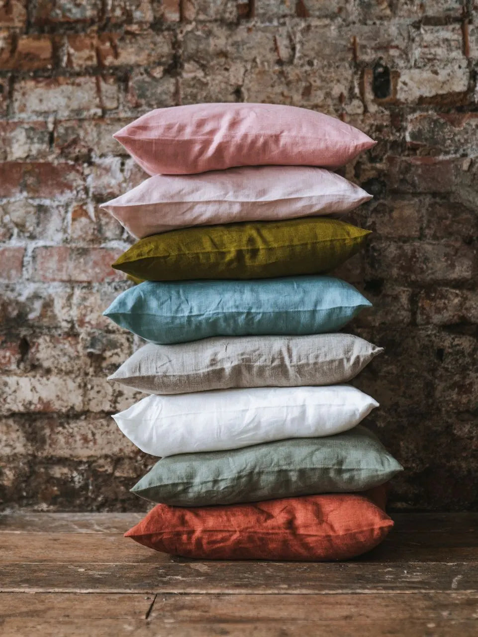 Linen_csuhion_covers.webp