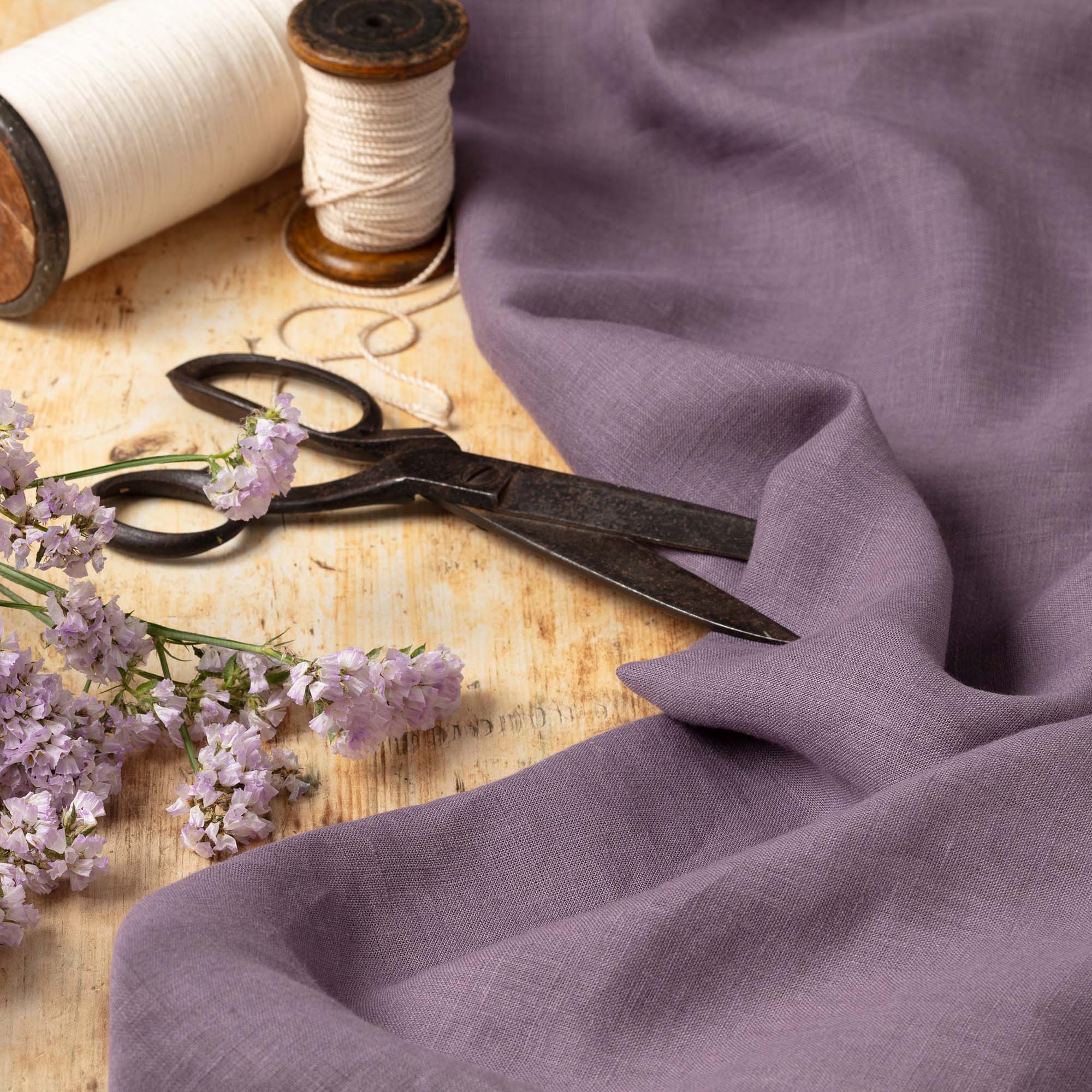 Washed Pure Dusty Purple Linen Fabric 205 g/m²