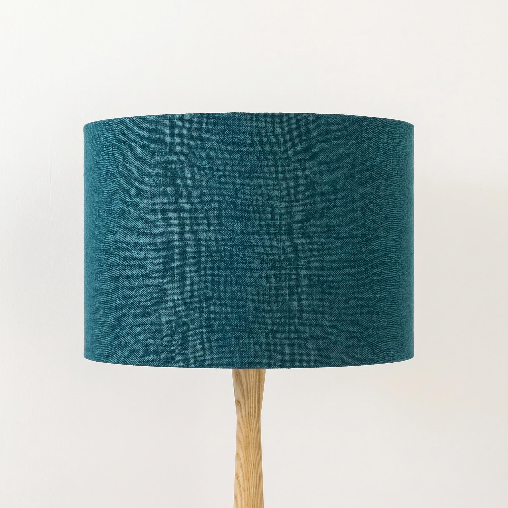 deep-teal-linen-lampshade-wooden-table-lamp_png.jpg