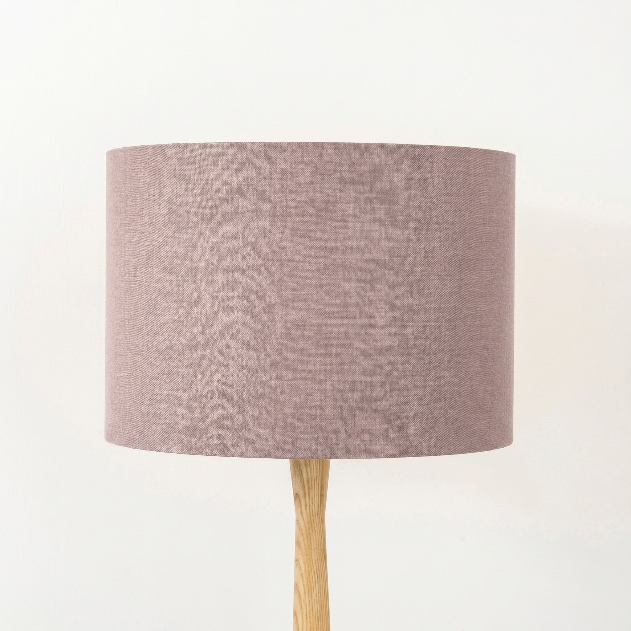 dusty-lilac-linen-lampshade-wooden-table-lamp_03d918f3-1ce4-4ec0-9d37-d28bfd0a22b6.jpg