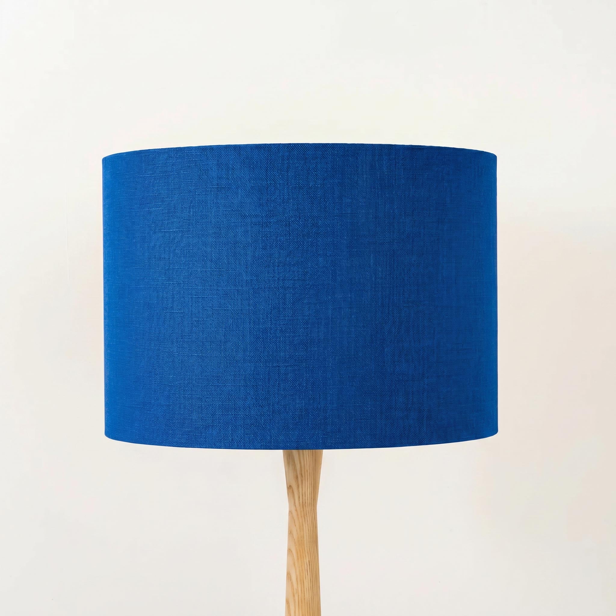 royal-blue-linen-lampshade-wooden-table-lamp_png.jpg