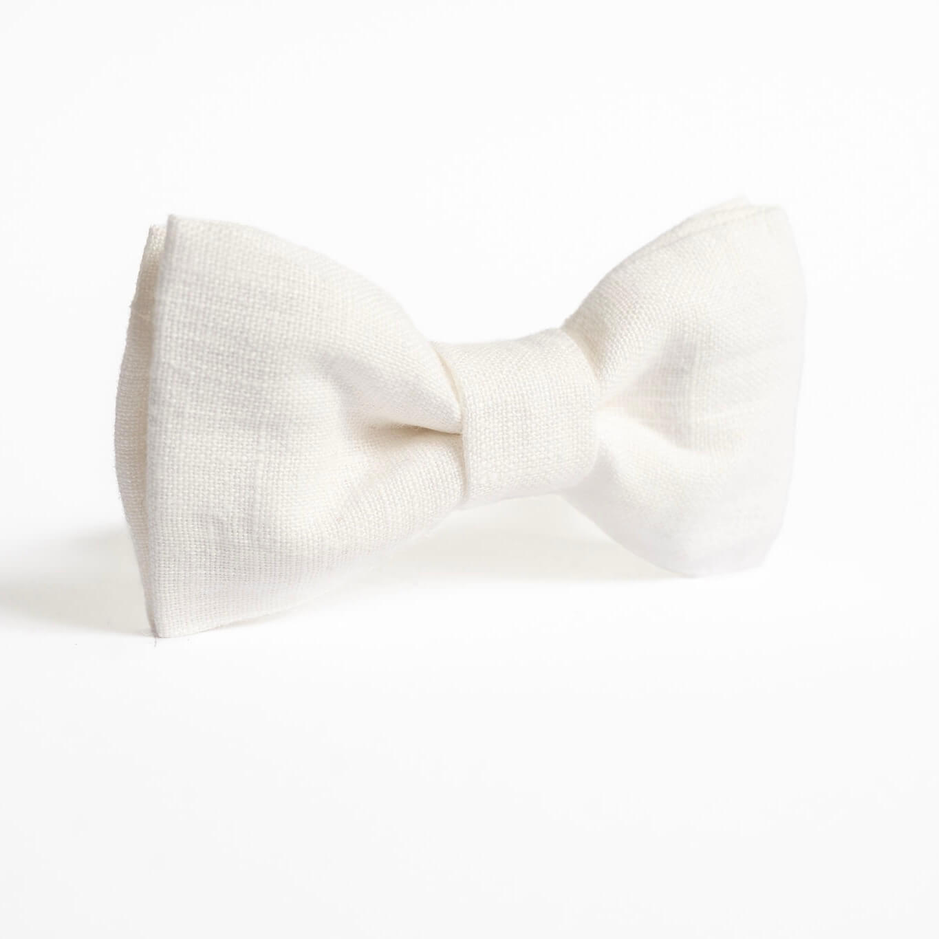 Selling Brand new made in Italy linen bow