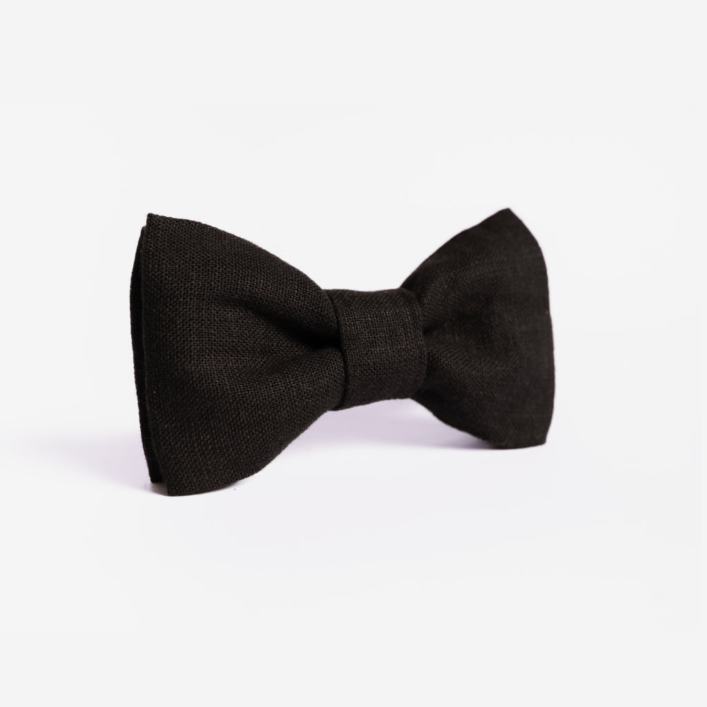 Stonewashed black linen bow tie